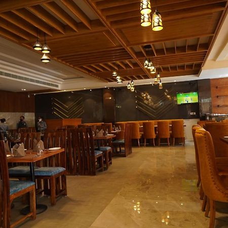 Hotel Shanti Sagar Kharar Esterno foto