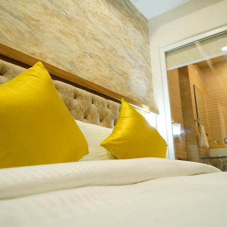 Hotel Shanti Sagar Kharar Esterno foto