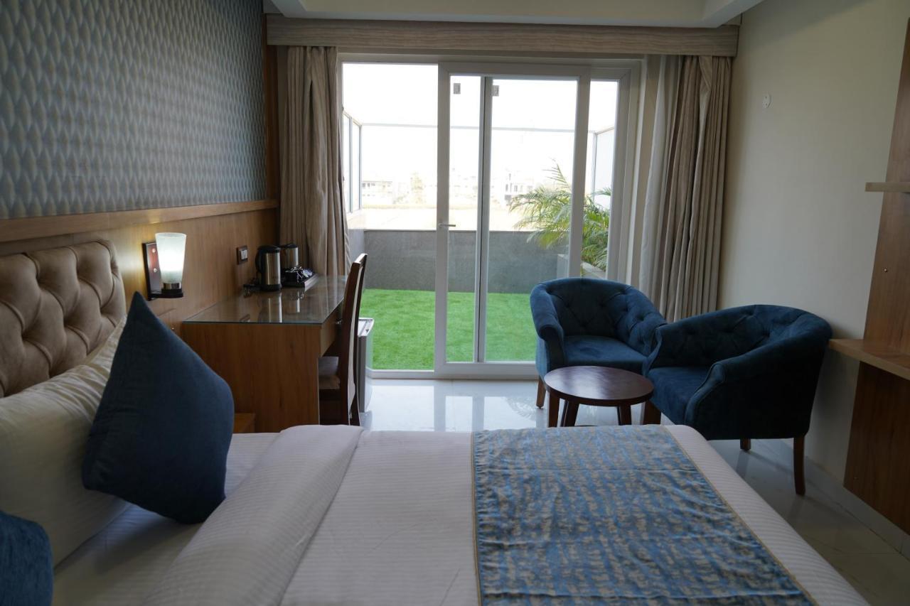 Hotel Shanti Sagar Kharar Esterno foto