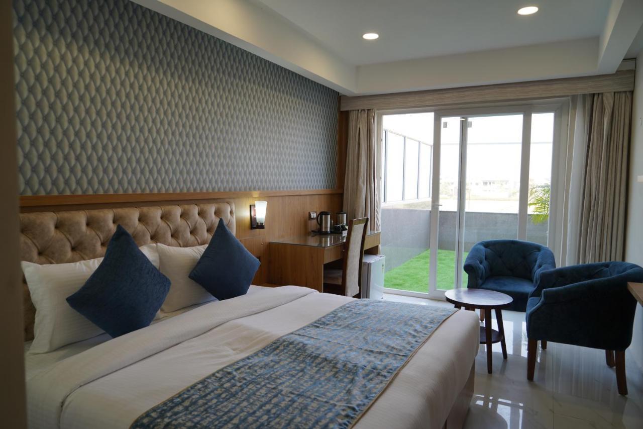 Hotel Shanti Sagar Kharar Esterno foto