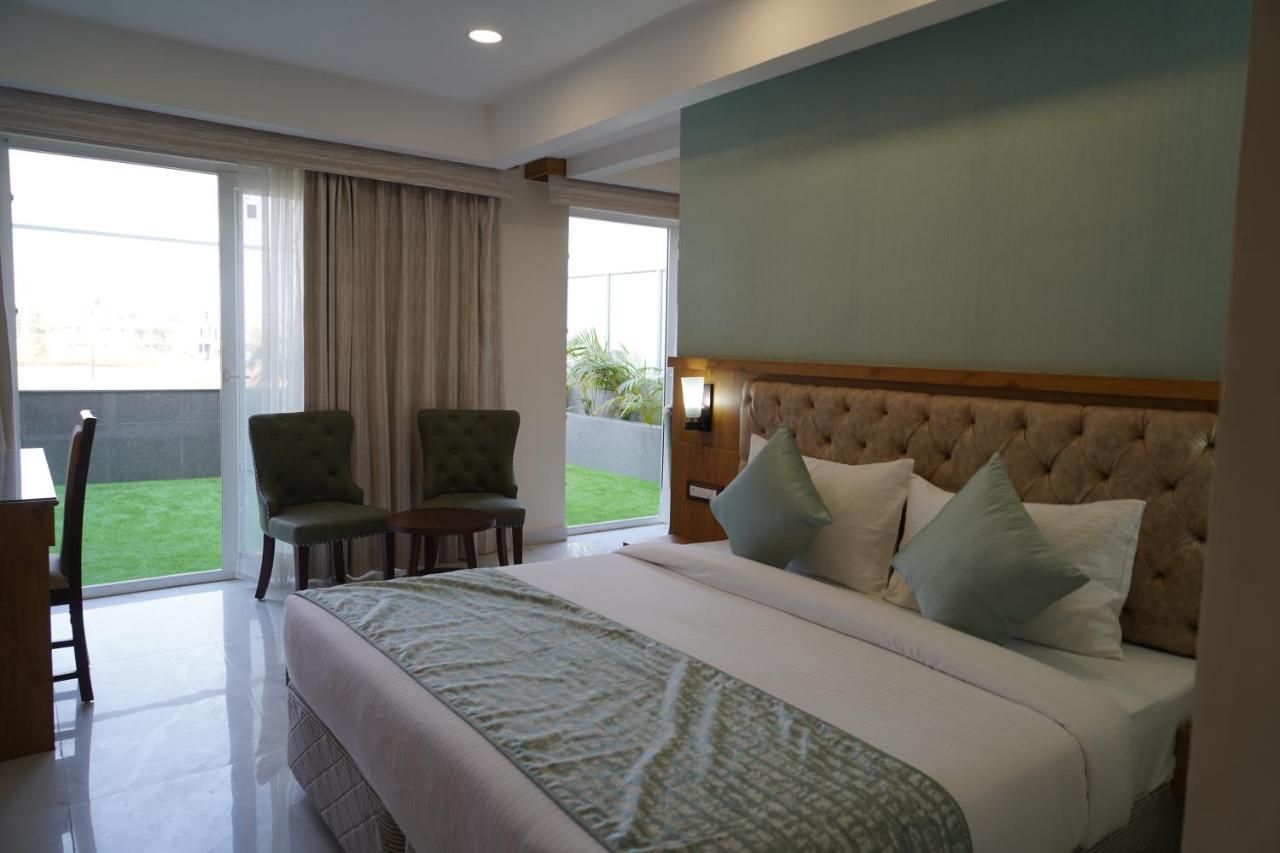 Hotel Shanti Sagar Kharar Esterno foto