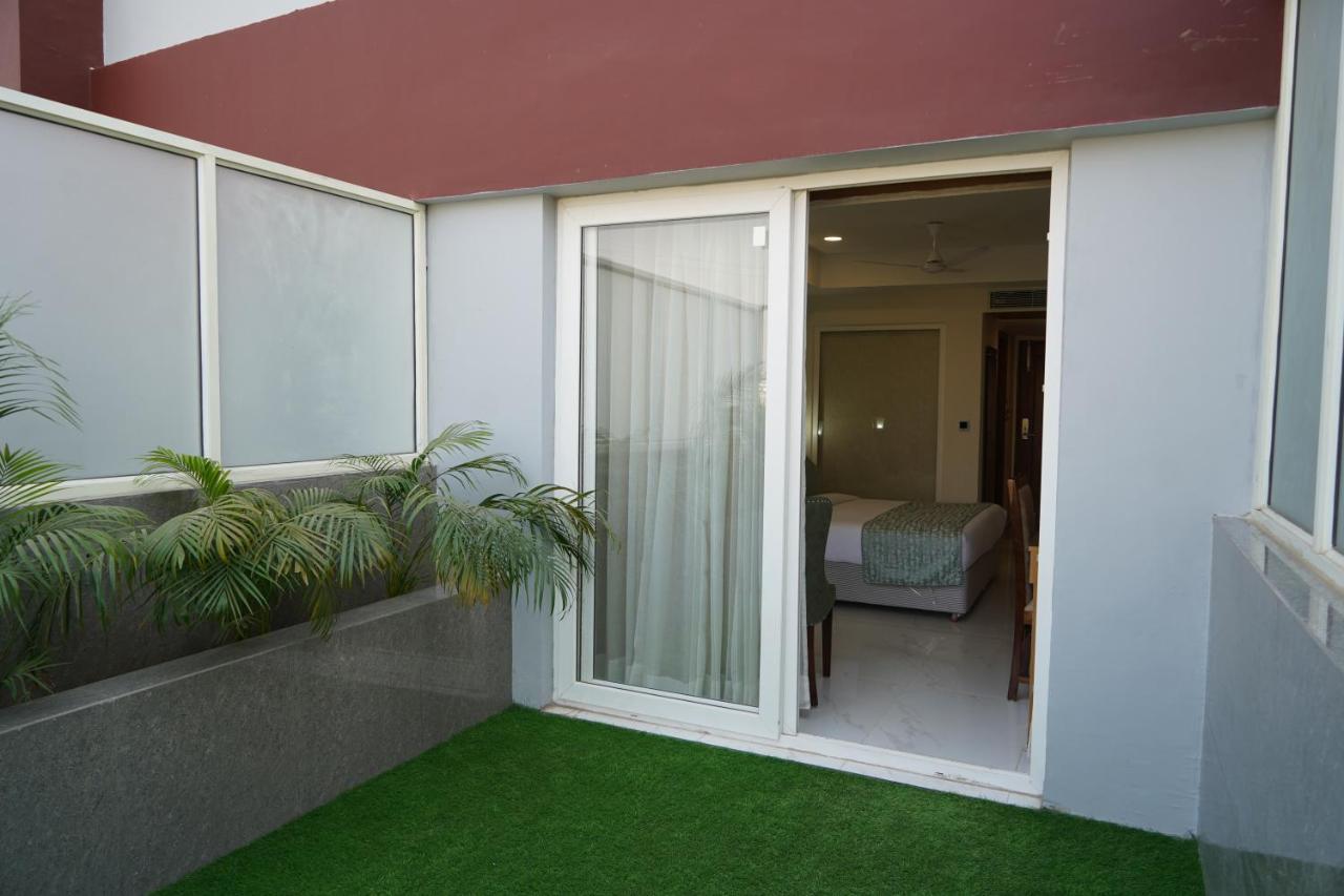 Hotel Shanti Sagar Kharar Esterno foto