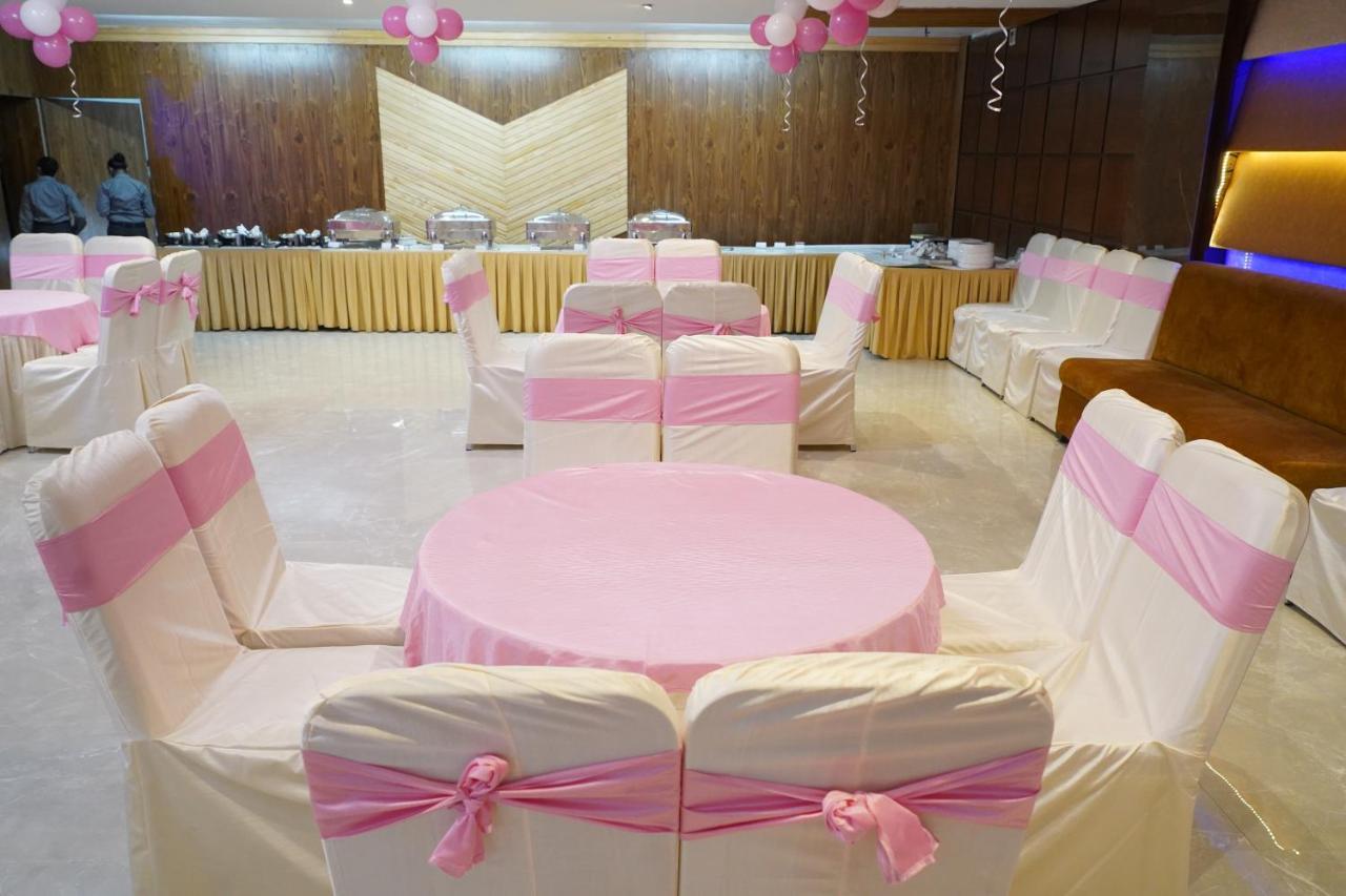 Hotel Shanti Sagar Kharar Esterno foto