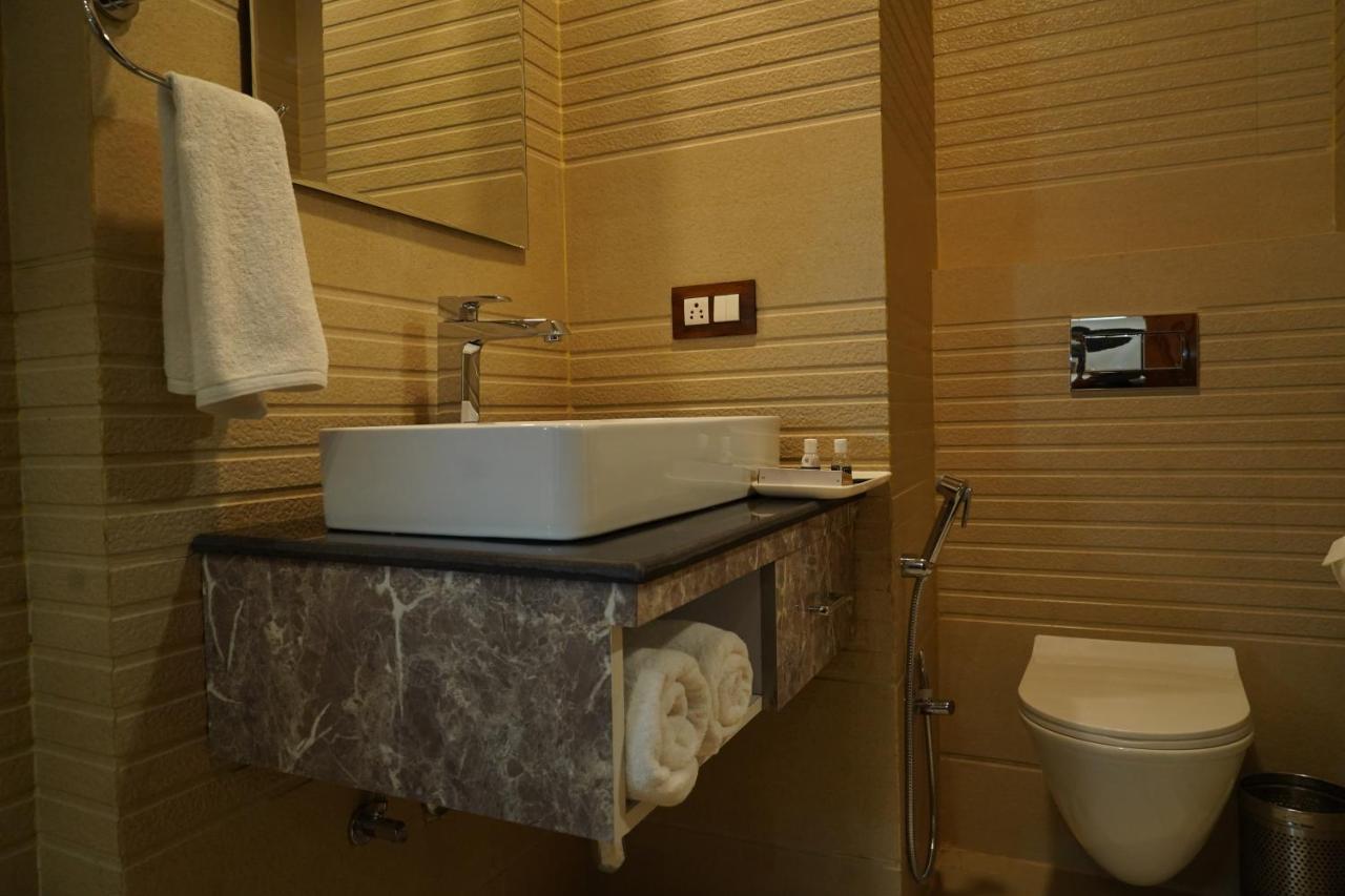 Hotel Shanti Sagar Kharar Esterno foto